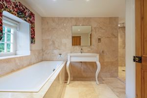 Family Bathroom- click for photo gallery